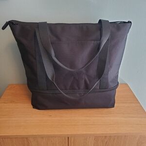 LO & SONS Catalina Deluxe Tote in Onyx Recycled Poly